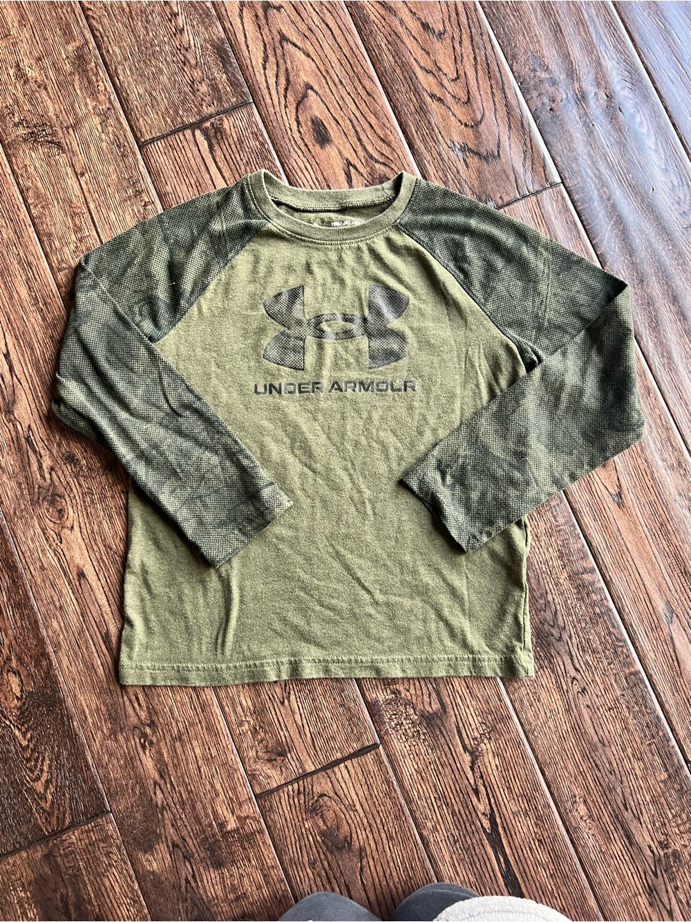 Under Armour Boys' Long-Sleeve Tee